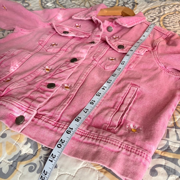 Veveret Daisy Print Button Up Pink Boutique Denim Jacket, Medium - Picture 8 of 15